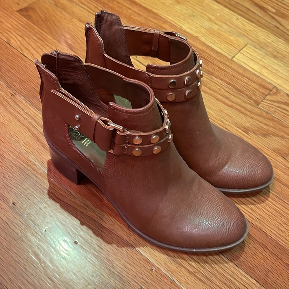 Shoe